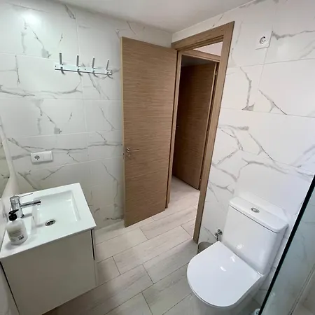 New Square Tiki Apartament *