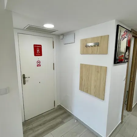 Apartament New Square Tiki *